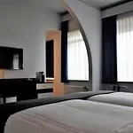 Apollo Hotel