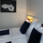 Hotel Apollo 3*