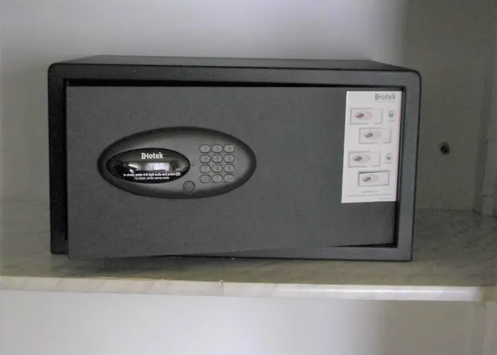 Apollo فندق نايميخين