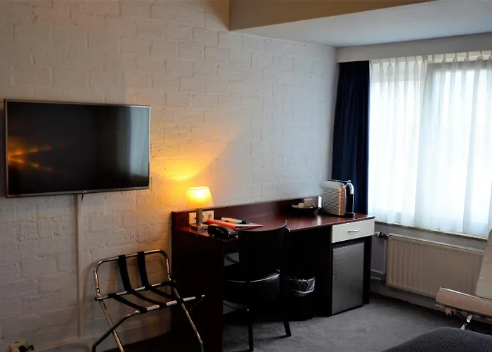 Apollo نايميخين