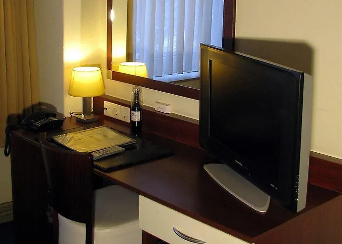 アポロ 3* ネイメーヘン