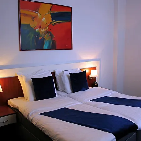 Apollo Hotel